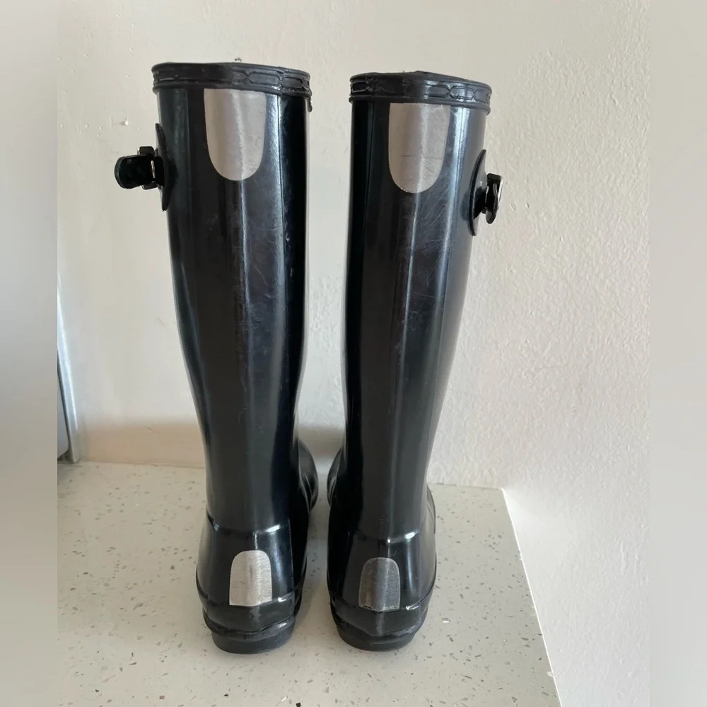 Hunter girls black high rain boots size 5